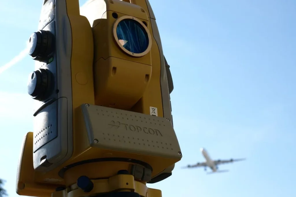 Equipamento para levantamento topográfico